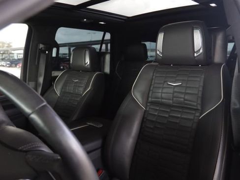 Certified 2023 Cadillac Escalade Sport Platinum w/ LPO, ONYX Package image 9