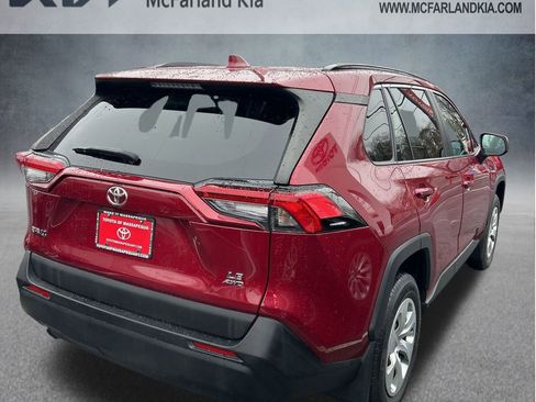 Used 2021 Toyota RAV4 LE image 5