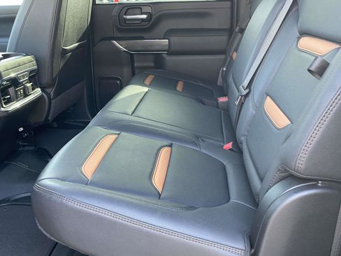 Used 2023 GMC Sierra 2500 AT4 w/ AT4 Premium Plus Package image 18