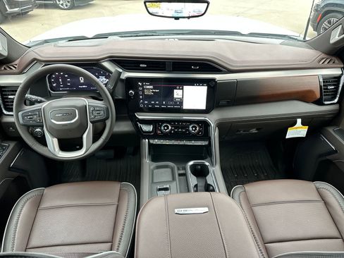 New 2026 GMC Sierra 2500 Denali w/ Technology Package image 13