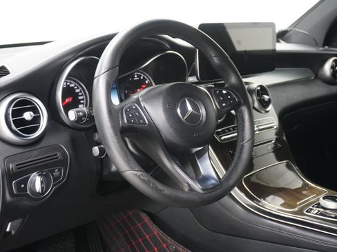 Used 2018 Mercedes-Benz GLC 300 image 11