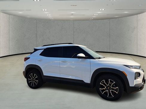 Used 2022 Chevrolet TrailBlazer ACTIV image 3