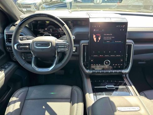 Used 2026 GMC Yukon XL Denali w/ Advanced Technology Package AWD/4WD image 20