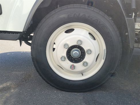 New 2024 Chevrolet Low Cab Forward image 21