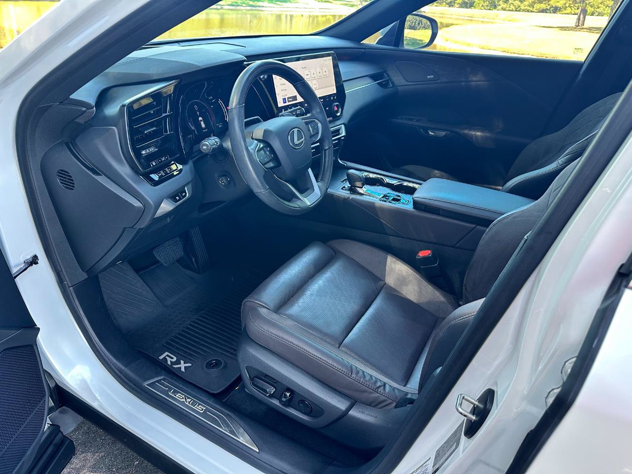 Used 2023 Lexus RX 350 FWD w/ Cold Area Package image 11