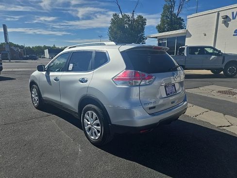 Used 2016 Nissan Rogue S w/ Appearance Package AWD/4WD image 7