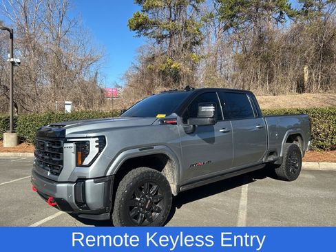 Used 2024 GMC Sierra 2500 AT4 w/ AT4 Premium Plus Package image 9