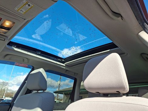 Used 2017 Subaru Forester 2.5i Premium w/ All-Weather Package image 14