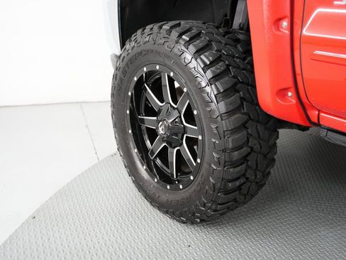 Used 2019 Chevrolet Silverado 1500 LT image 47