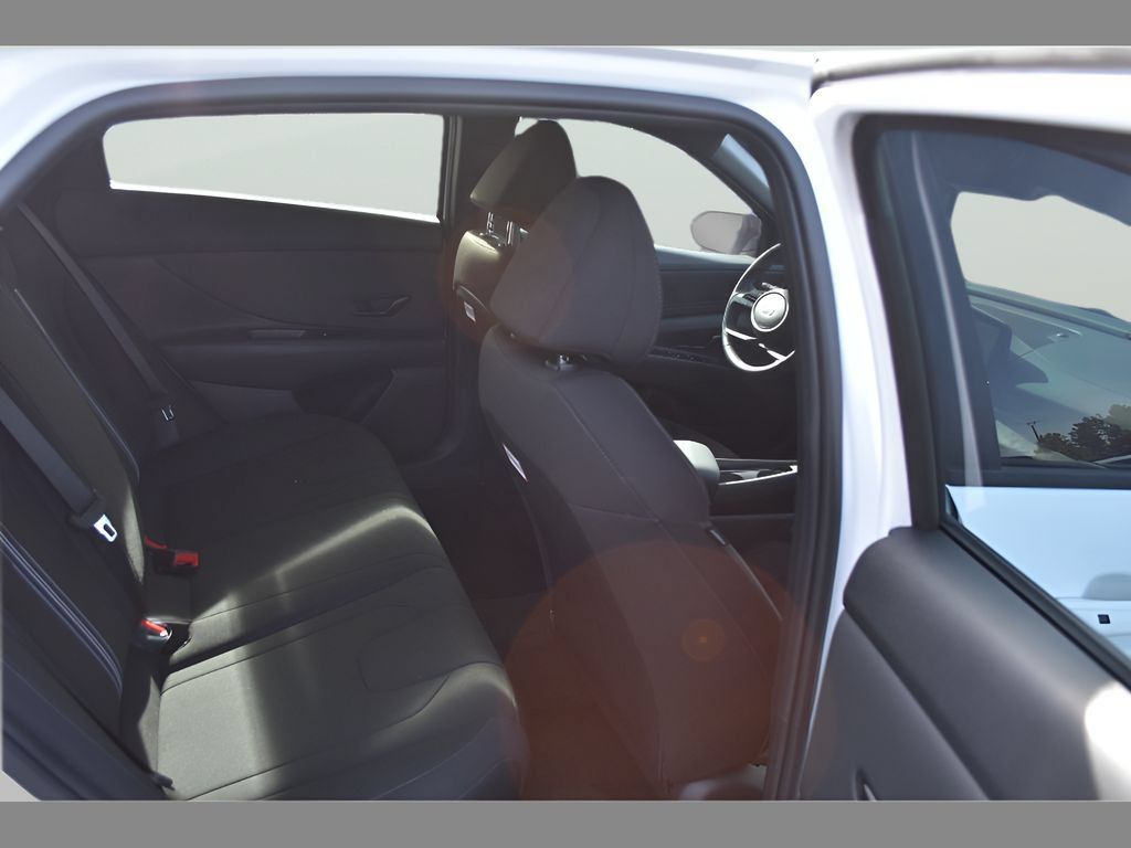 New 2026 Hyundai Elantra SEL FWD image 14