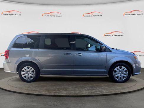 Used 2016 Dodge Grand Caravan SE w/ Quick Order Package 29E SE FWD image 6