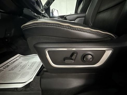 Used 2022 RAM 1500 Laramie AWD/4WD image 24