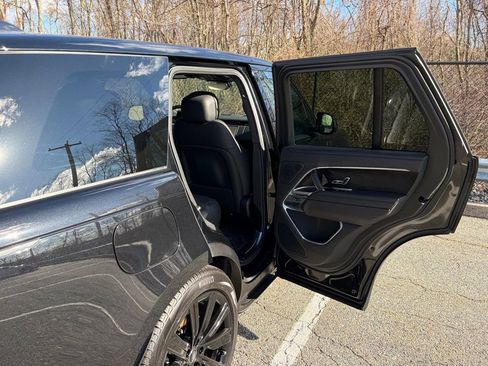 New 2025 Land Rover Range Rover SE AWD/4WD image 16