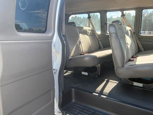 Used 2019 Chevrolet Express 3500 LS RWD image 20