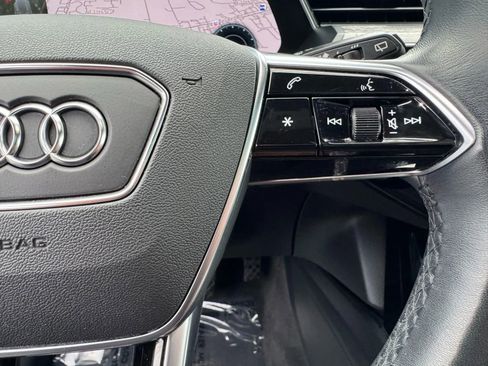 Used 2022 Audi e-tron Chronos w/ Chronos Package image 34