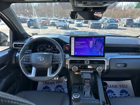 Used 2025 Toyota Tacoma TRD Sport w/ TRD Sport Upgrade Package image 23