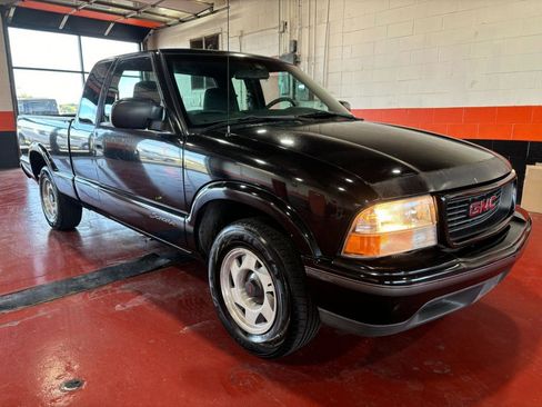 Used 1999 GMC Sonoma SLS w/ Marketing Option Pkg image 4