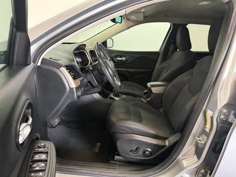 Used 2015 Jeep Cherokee Latitude w/ Comfort/Convenience Group FWD image 10