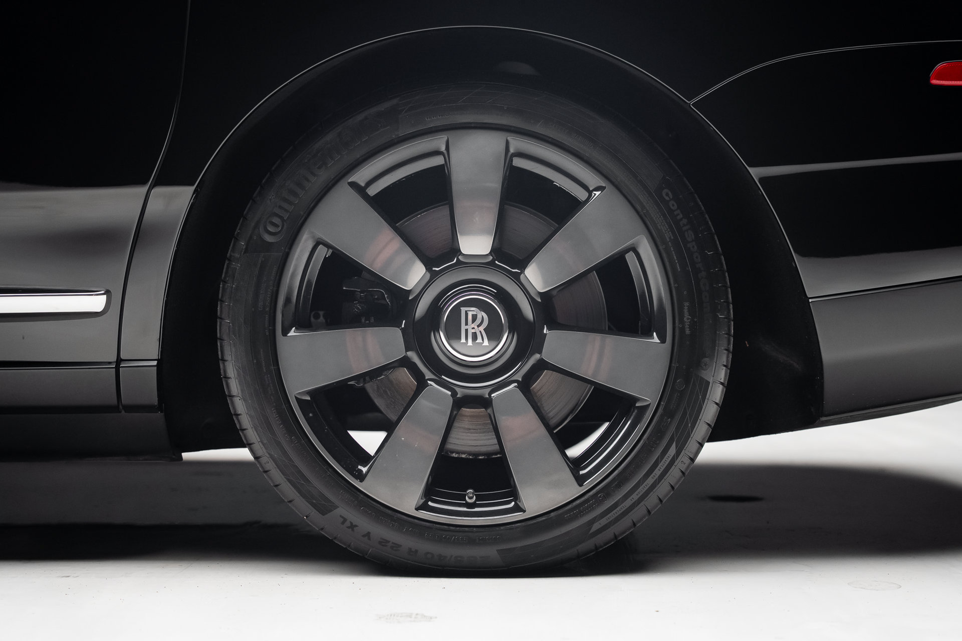 Used 2022 Rolls-Royce Cullinan w/ Technology Package AWD/4WD image 22