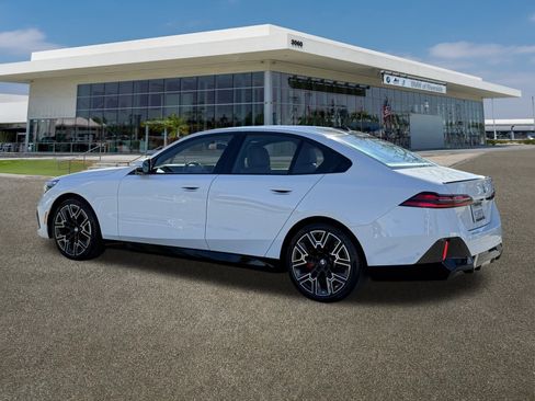 Used 2026 BMW 530i w/ M Sport Package image 7