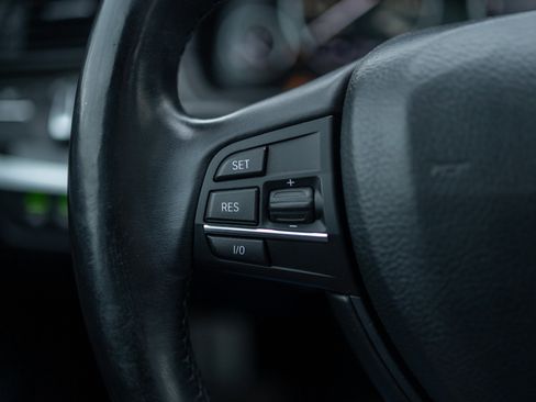 Used 2013 BMW 550i xDrive 550i xDrive image 29