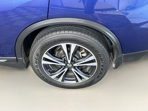 Used 2017 Nissan Rogue SL FWD image 11