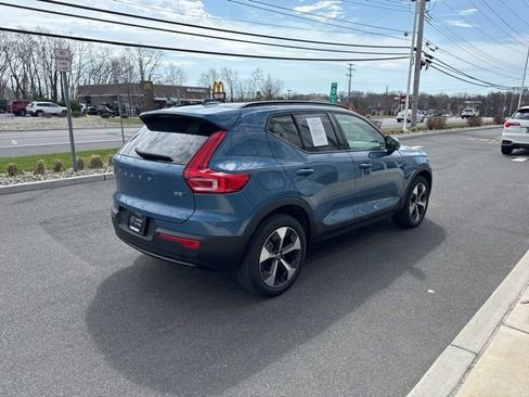 Certified 2025 Volvo XC40 B5 Plus AWD/4WD image 5
