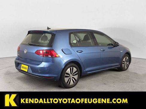 Used 2016 Volkswagen e-Golf SE w/ DC Fast Charging Package FWD image 5