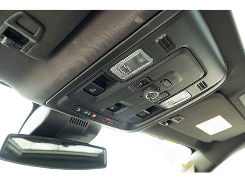 Used 2025 Chevrolet Suburban RST w/ Comfort Package image 29