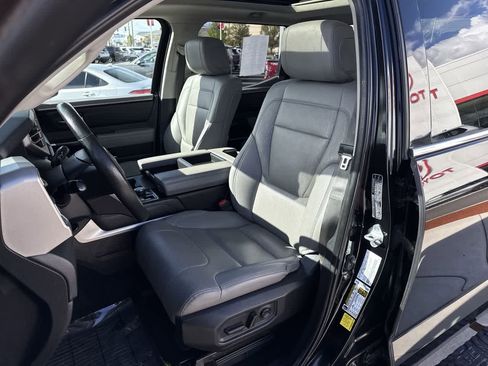 Used 2023 Toyota Tundra Limited AWD/4WD image 11