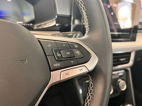 Certified 2025 Volkswagen Taos S FWD image 21
