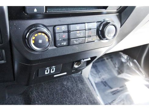 Used 2018 Ford F150 XLT w/ Equipment Group 302A Luxury AWD/4WD image 25