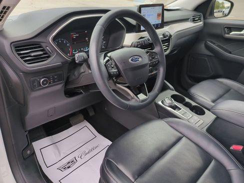 Used 2022 Ford Escape SEL FWD image 10