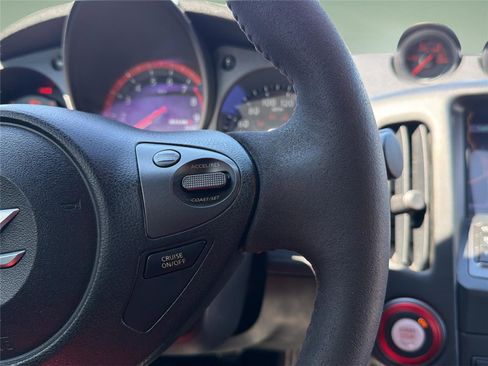Used 2017 Nissan 370Z NISMO RWD image 23