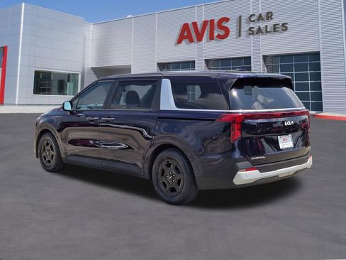 Used 2025 Kia Carnival FWD image 9