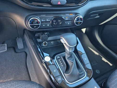 Used 2025 Kia Soul EX FWD image 12