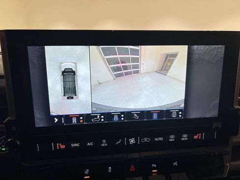 New 2025 GMC Hummer EV 2X AWD/4WD image 13