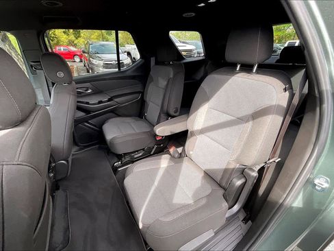 Certified 2023 Chevrolet Traverse LT FWD image 25