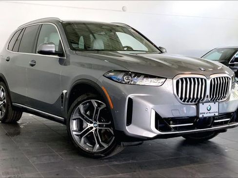 New 2026 BMW X5 sDrive40i w/ Parking Assistance Package RWD image 2