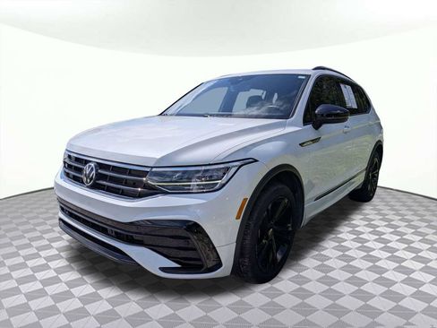 Used 2023 Volkswagen Tiguan SE R-Line FWD image 6