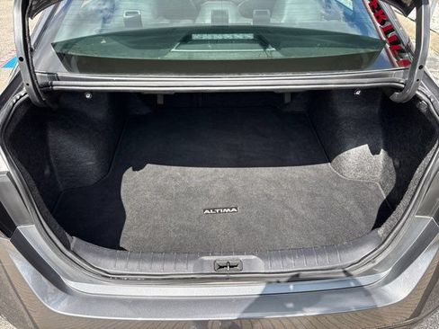 Used 2024 Nissan Altima 2.5 SR FWD image 10
