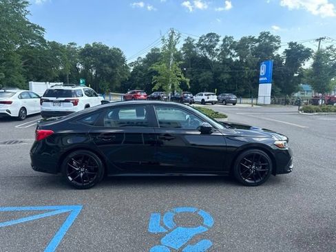 Used 2023 Honda Civic Sport image 9