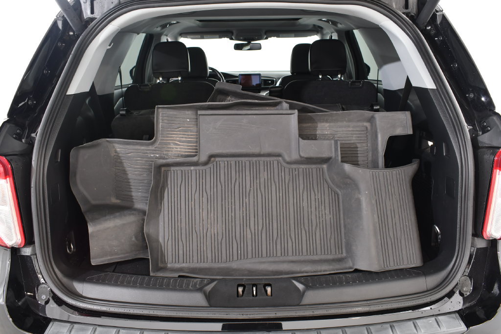 Used 2023 Ford Explorer XLT w/ Equipment Group 202A AWD/4WD image 21