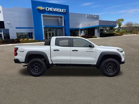 Used 2025 Chevrolet Colorado ZR2 w/ ZR2 Bison Edition AWD/4WD image 25