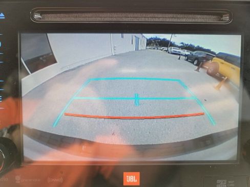 Used 2017 Toyota Tacoma Limited image 22