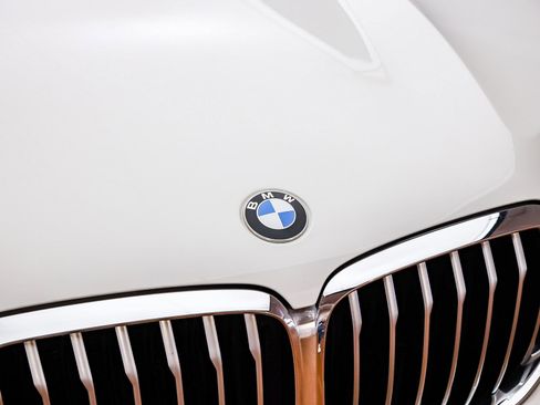 Used 2021 BMW X5 xDrive45e w/ Parking Assistance Package image 6