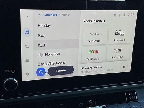 Used 2025 Toyota Camry SE image 29