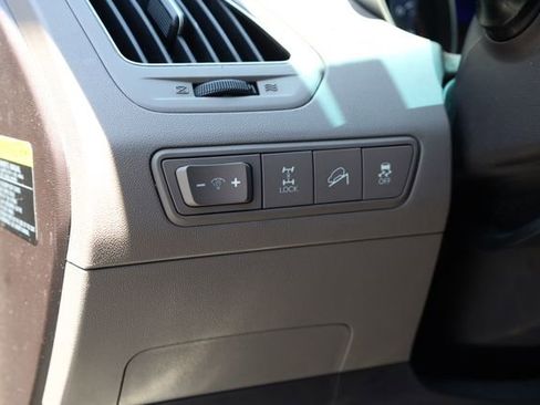 Used 2013 Hyundai Tucson Limited AWD/4WD image 14