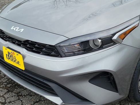 Used 2023 Kia Forte LXS FWD image 9