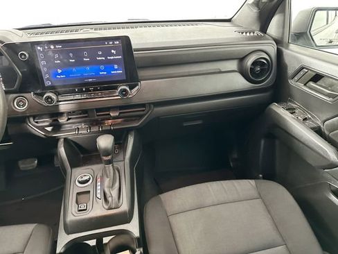 Used 2023 Chevrolet Colorado W/T w/ WT Convenience Package II AWD/4WD image 25